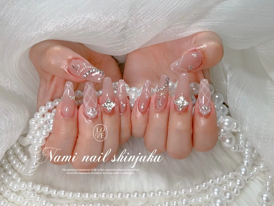 ネイル 長さ出し ガーリー 韓国ネイル ロングネイル 持ち込み ハンドネイル Nami nail salonのネイルデザイン