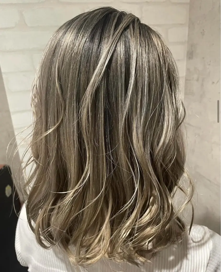 ロング カラー ヘアアレンジ バレイヤージュ レイヤーカット ヘアカラー トリートメント ヘアセット トップスタイリスト Shoyaのヘアスタイル