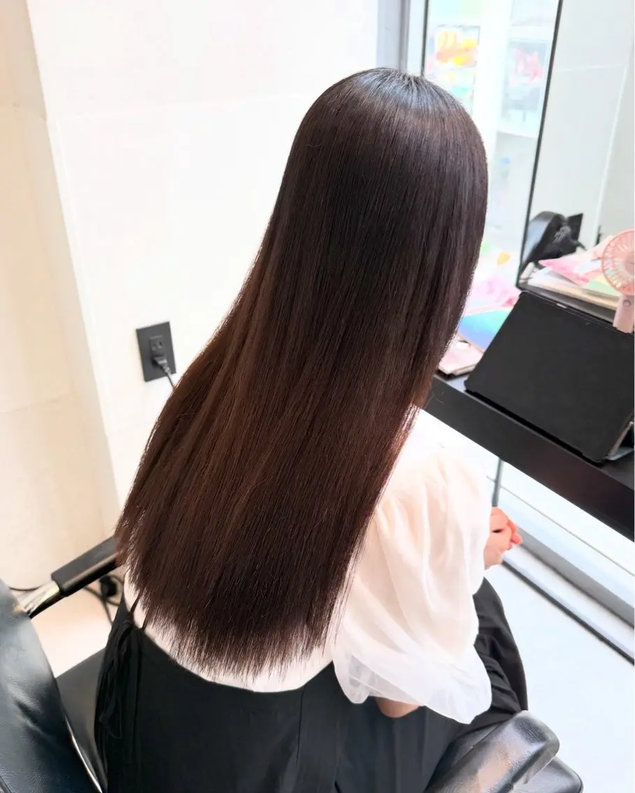 ロング カット ヘアカラー 縮毛矯正 トリートメント 大人女性の髪質改善 🫧鷹司郎のヘアスタイル