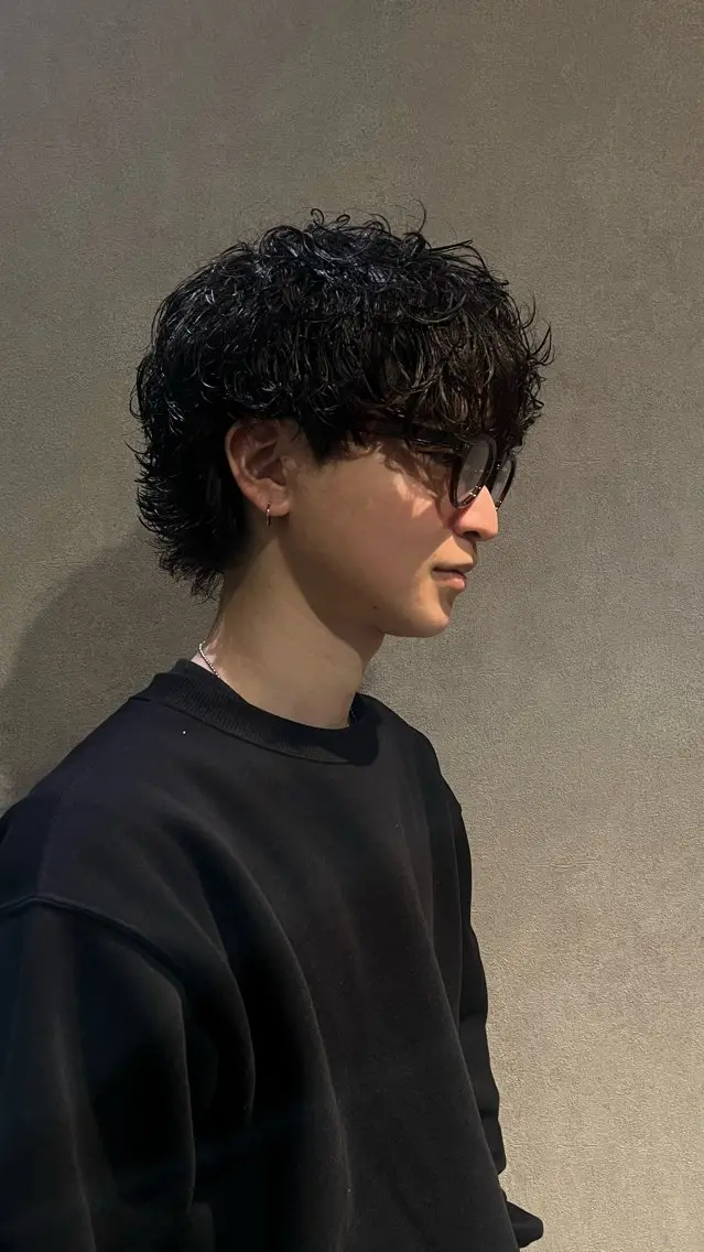 ショート メンズ 切りっぱなしボブ メンズブリーチ センターパート メンズハイライト メンズハイトーン カット HARUKI🏔️/ メンズ/透けブラウンのヘアスタイル