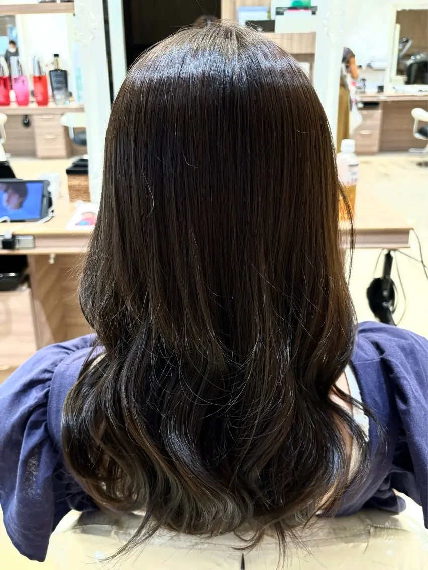 セミロング カラー ヘアカラー 美髪艶カラー💎✨ モエのヘアスタイル