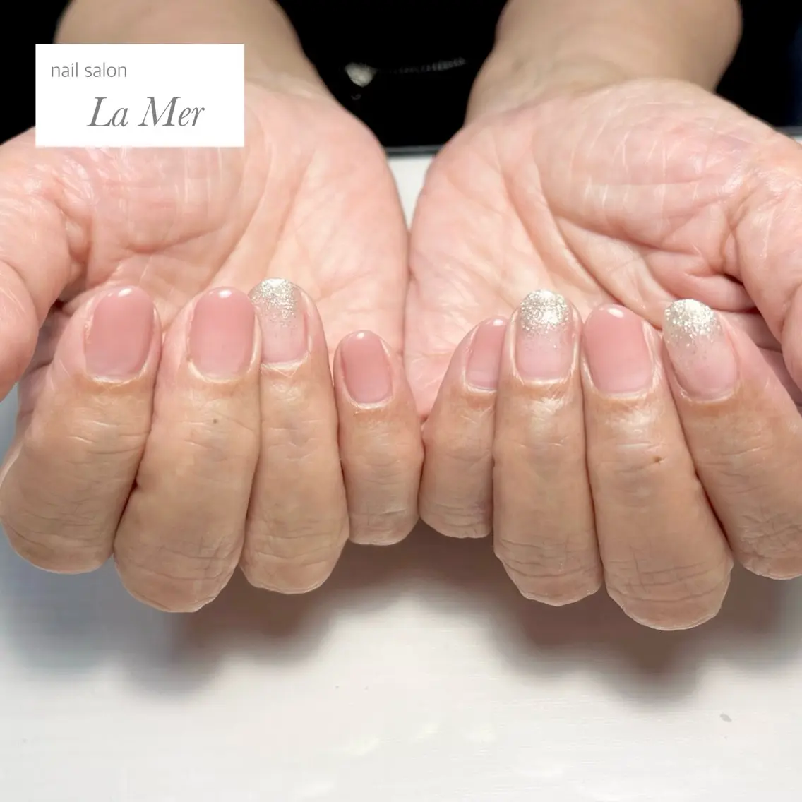 ネイル グラデーション ラメ(グリッター) ピンク ピンクベージュ シルバー ハンドネイル nailsalon La Merのネイルデザイン