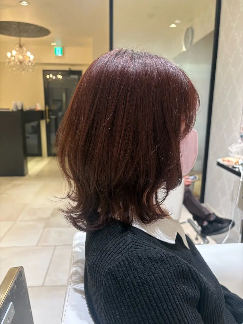 ミディアム ヘアアレンジ ミディアムレイヤー 顔まわりレイヤー 顔周りカット レイヤーカット カット 西田 莉花のヘアスタイル
