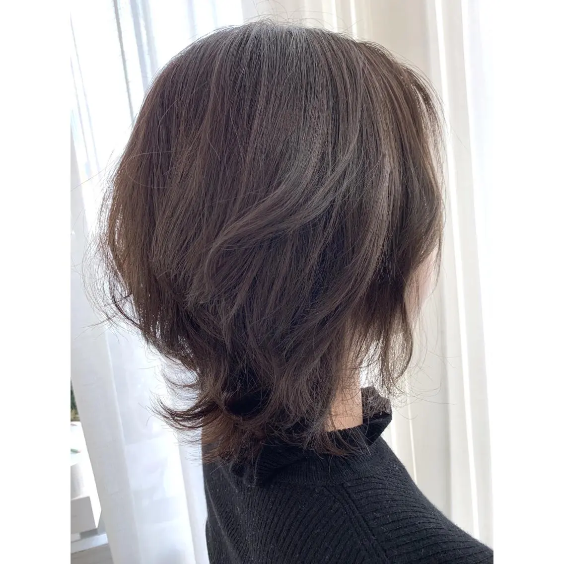 ミディアム カラー fio マナミのヘアスタイル