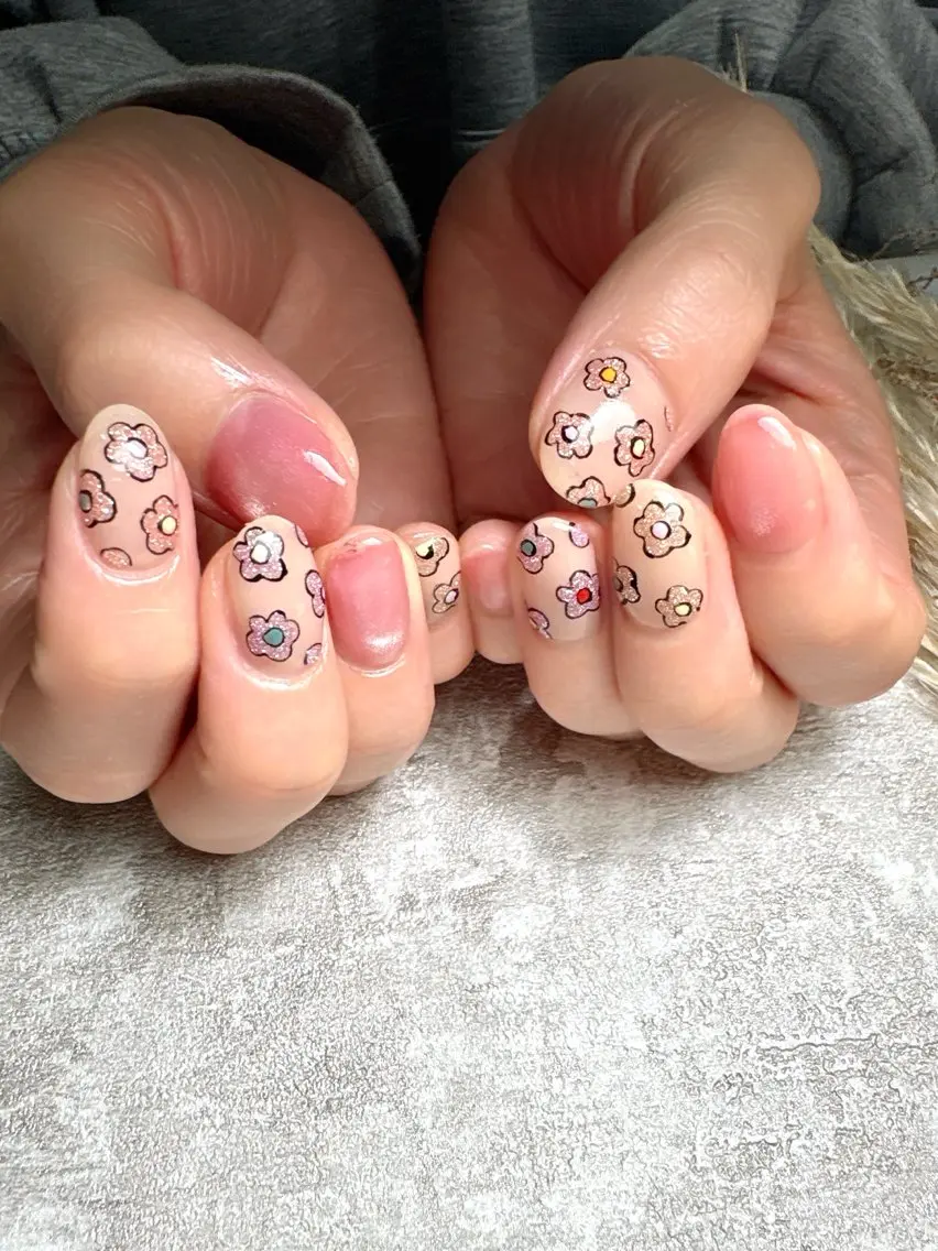 ネイル ドット ジェルネイル 持ち込み ニュアンスネイル オフィスネイル Pooky nailsのネイルデザイン