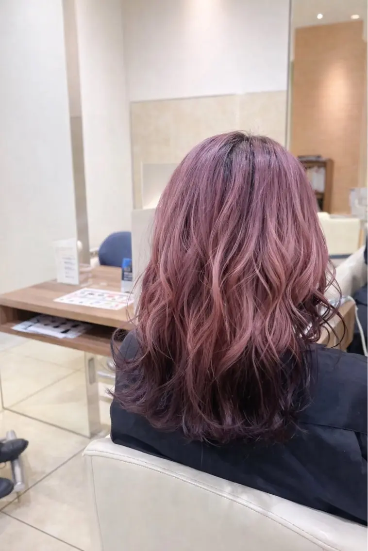 ロング カラー 鈴木 花連のヘアスタイル