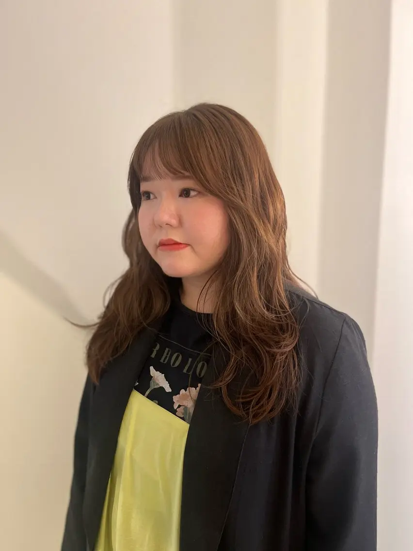 セミロング カラー ベージュカラー レイヤーカット ヘアカラー トリートメント 山本 彩香のヘアスタイル