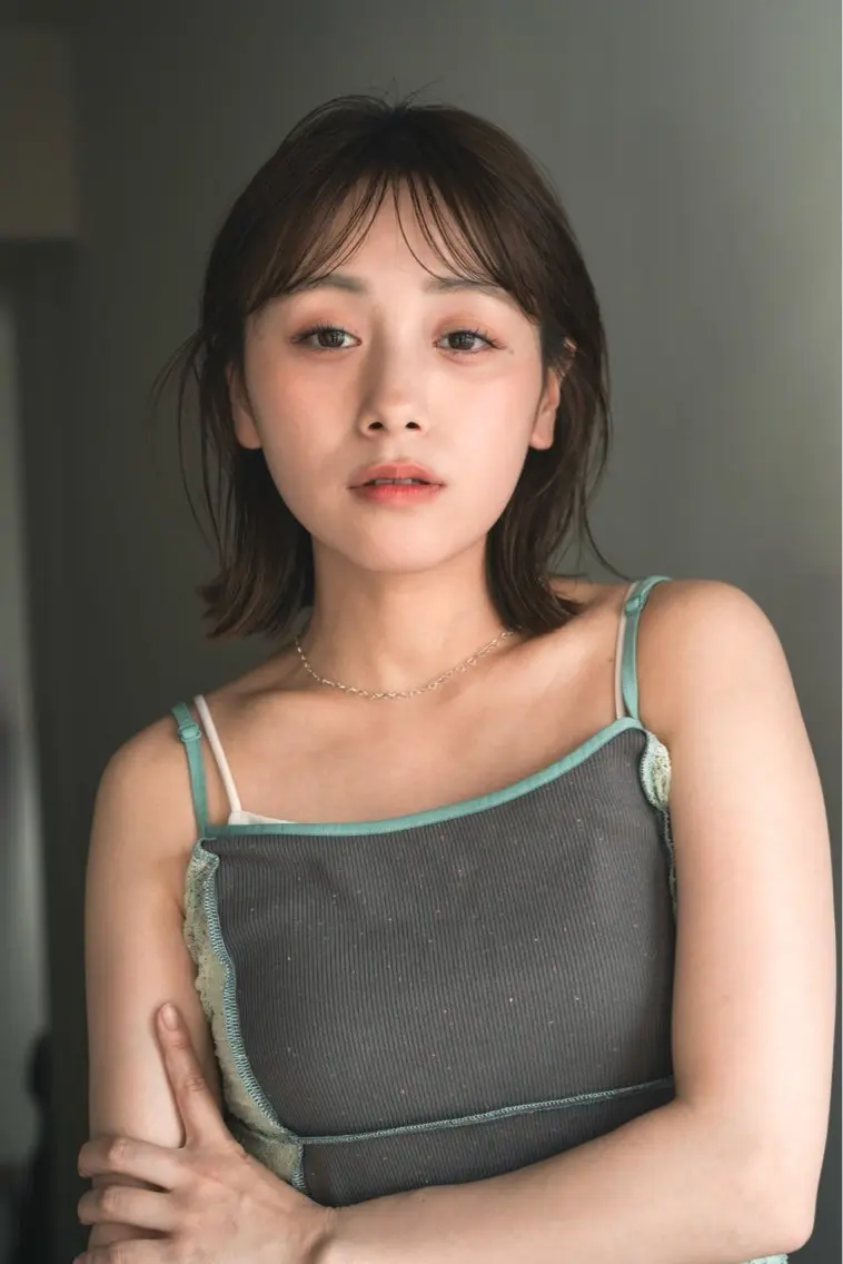 ミディアム カラー ミディアムレイヤー 髪質改善 レイヤーカット カット ヘアカラー トリートメント コハラ マリのヘアスタイル