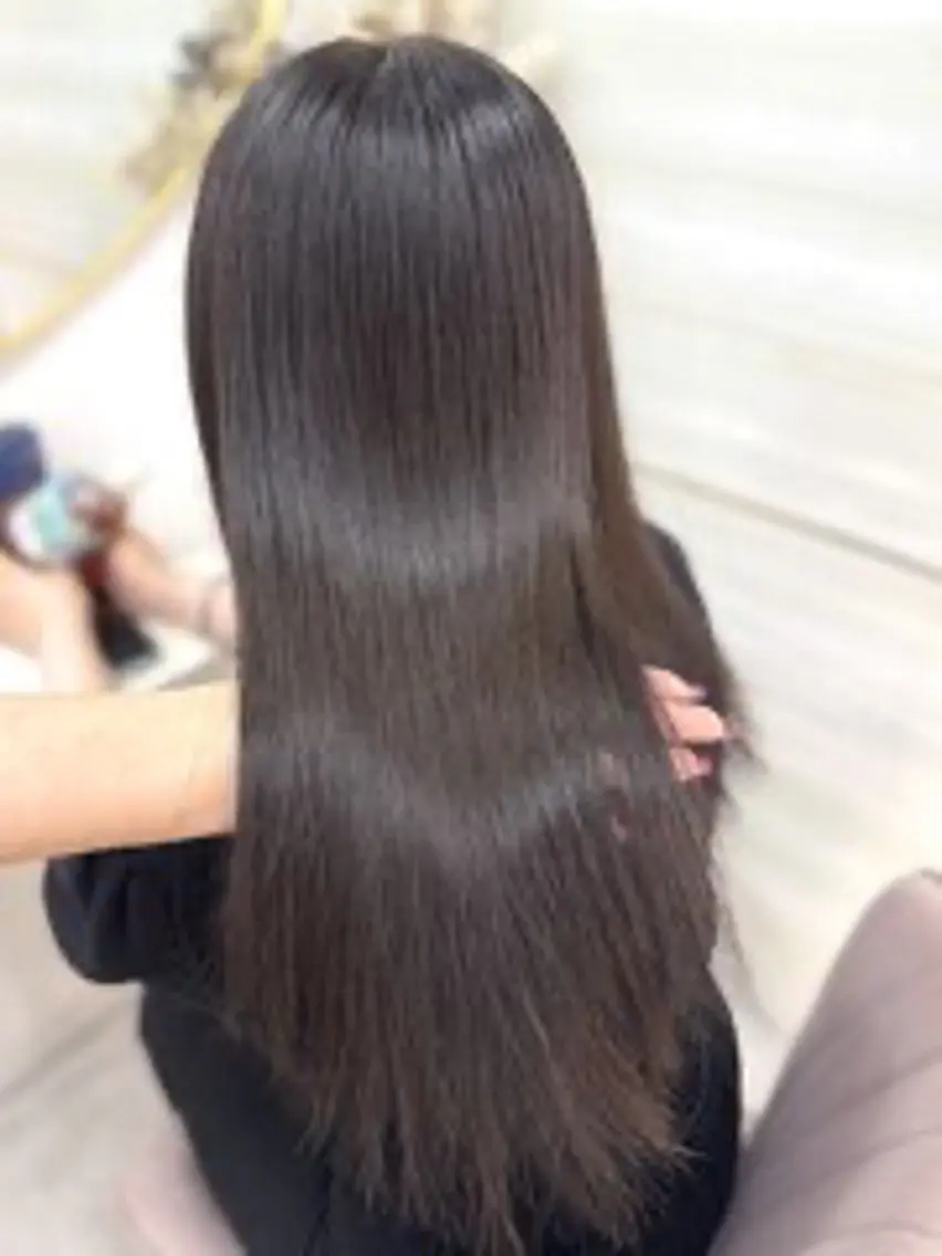 ロング カラー elu あやね💜 🫧カラー・縮毛矯正のヘアスタイル