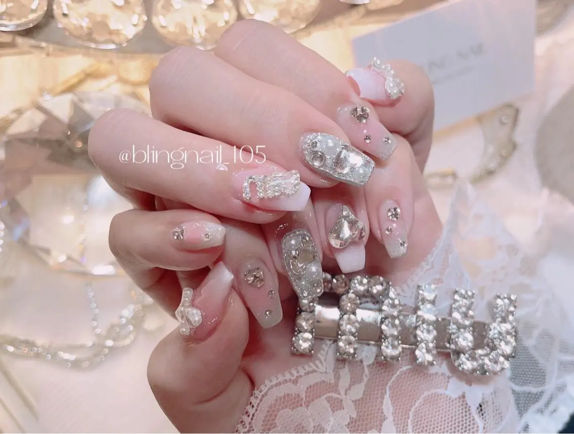 ネイル 24時まで❤︎韓国、 ワンホンネイルのネイルデザイン