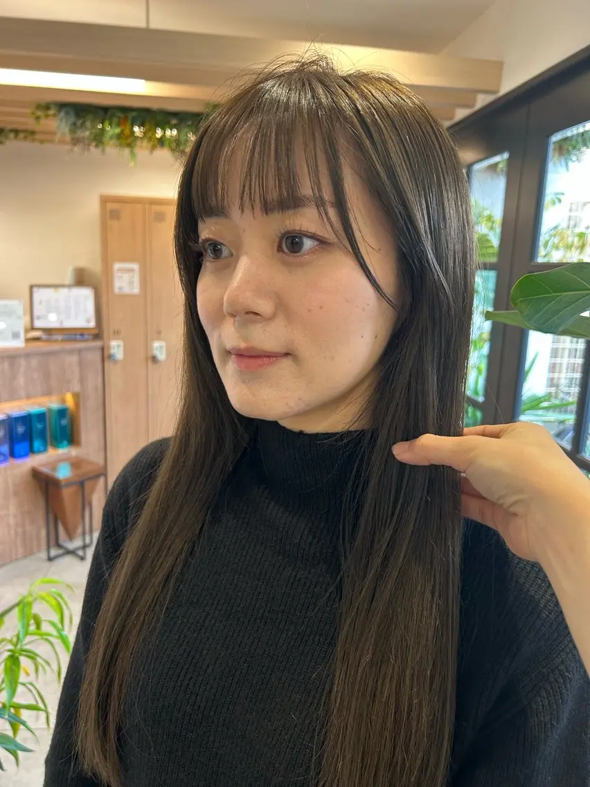 ロング カラー ベージュカラー 透明感カラー オリーブベージュ カット ヘアカラー 透明感カラー レイヤー/むつきのヘアスタイル