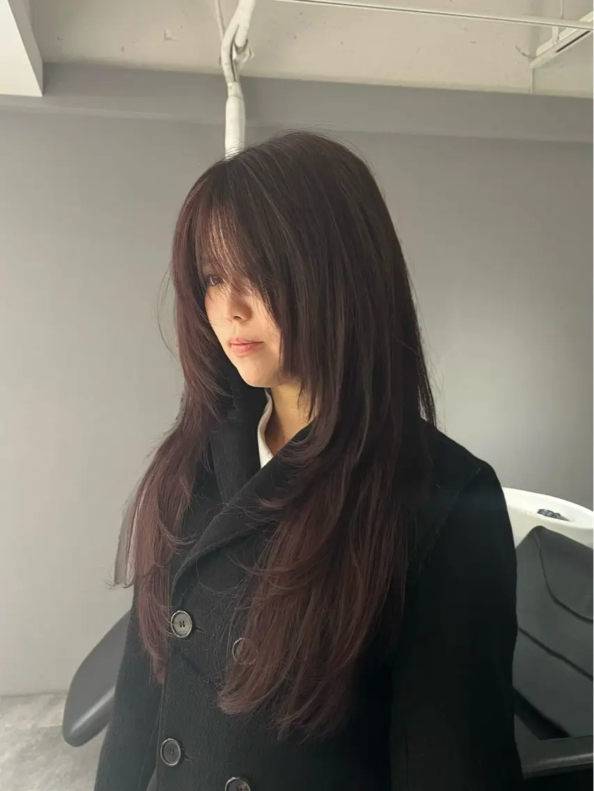 ロング ハッシュカット ハイレイヤー レイヤーカット カット 縮毛矯正 ハイトーンカラー ムラカミカイセイのヘアスタイル