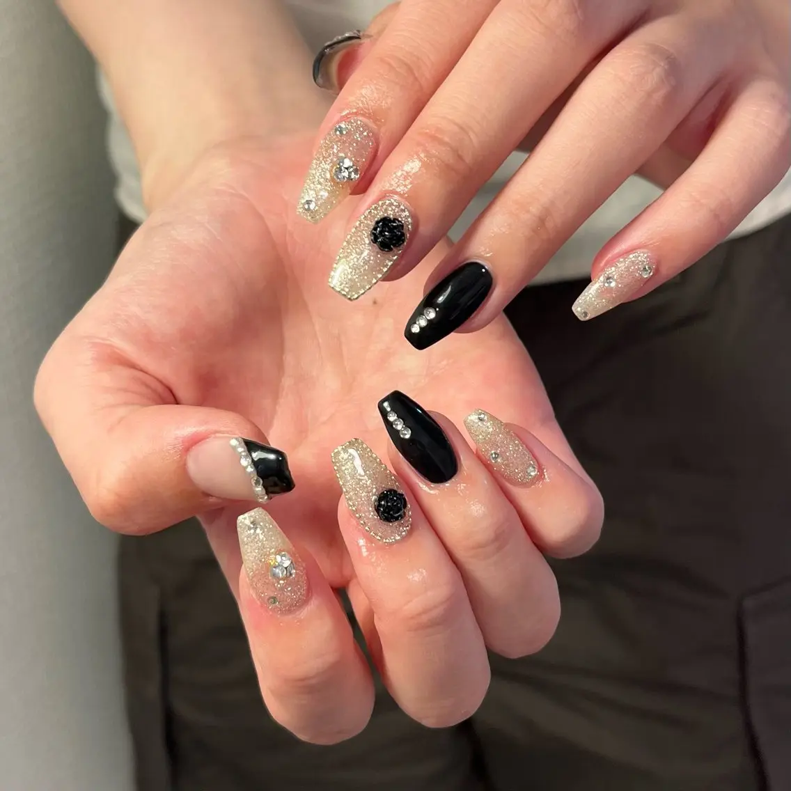 ネイル ハンドネイル フットネイル neroria nailのネイルデザイン