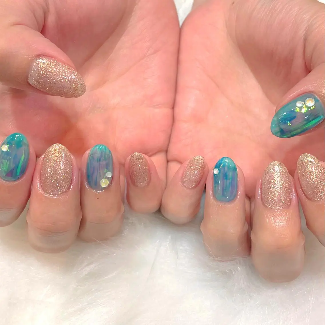 ネイル オーロラネイル クリアネイル MADDYNAILS ✴︎柏痛ネイルのネイルデザイン