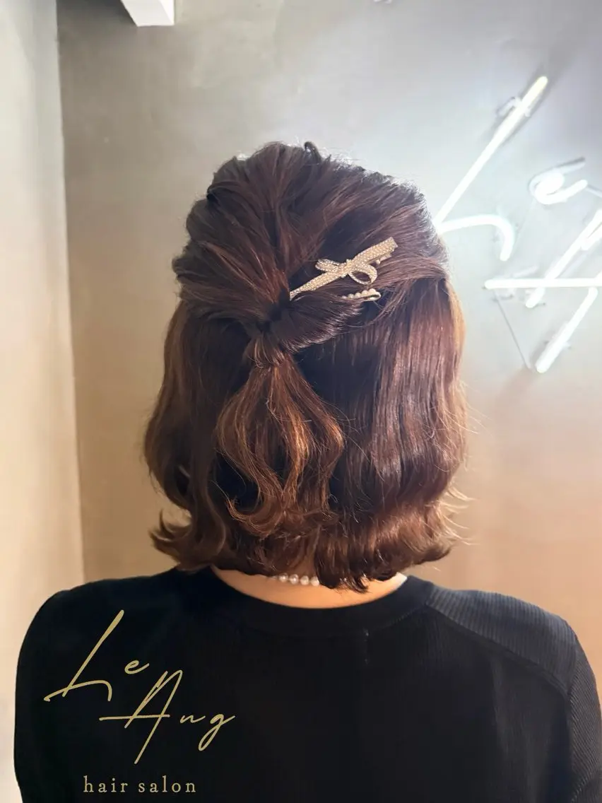 ミディアム ヘアアレンジ ヘアセット 佐伯 桃のヘアスタイル