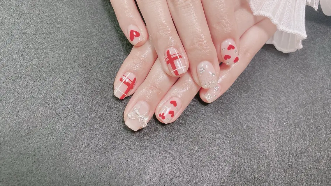 ネイル ハンドネイル ハンドケア オーシャン スカルプネイルサロンのネイルデザイン