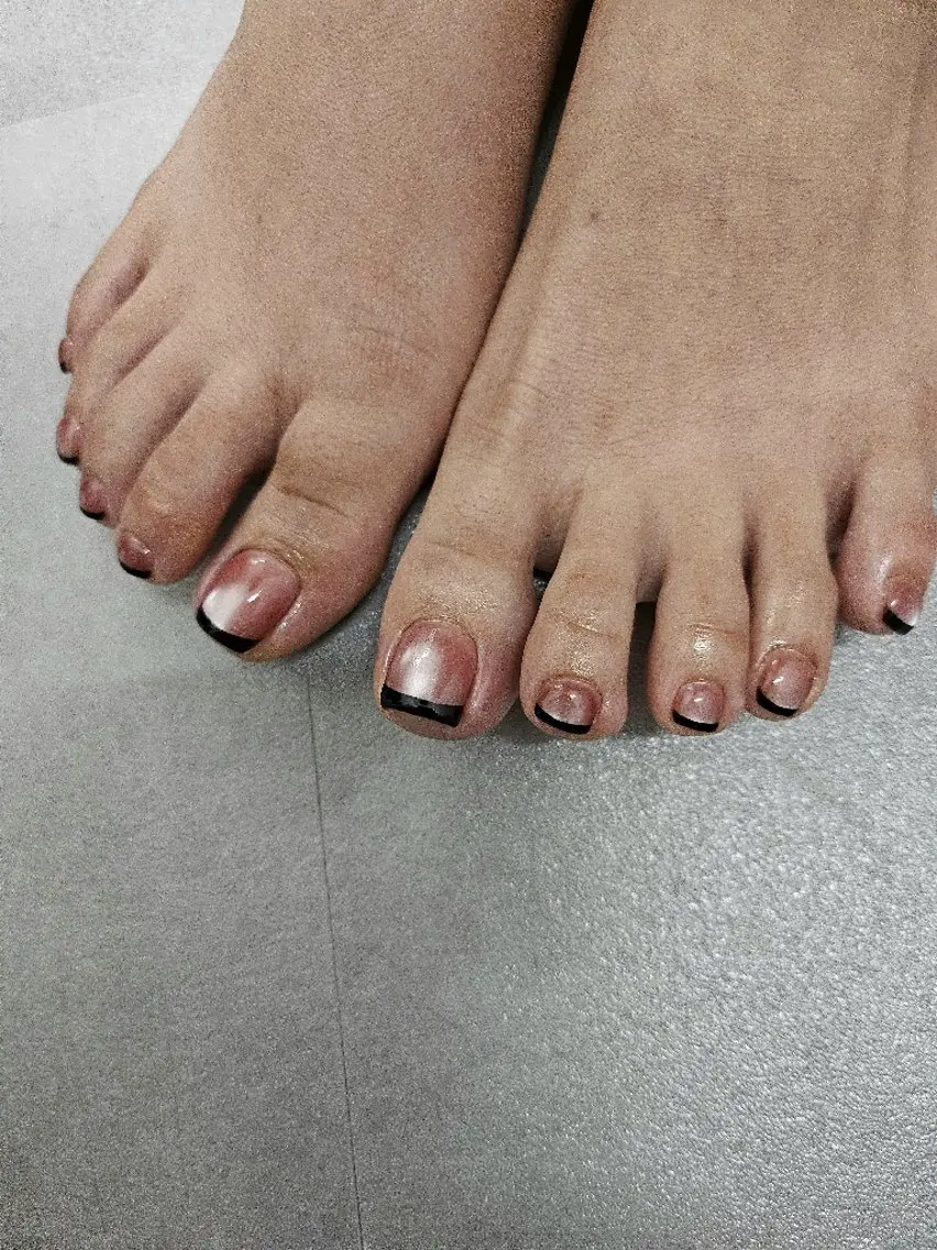 ネイル アートネイル フットネイル フレンチネイル ジェルネイル パラジェル puku nail 🌼kazu🌼のネイルデザイン