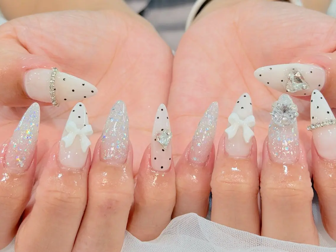 ネイル オーロラネイル 長さ出し フレンチネイル ジェルネイル マグネットネイル ハンドネイル Luci Nail Shinokuboのネイルデザイン