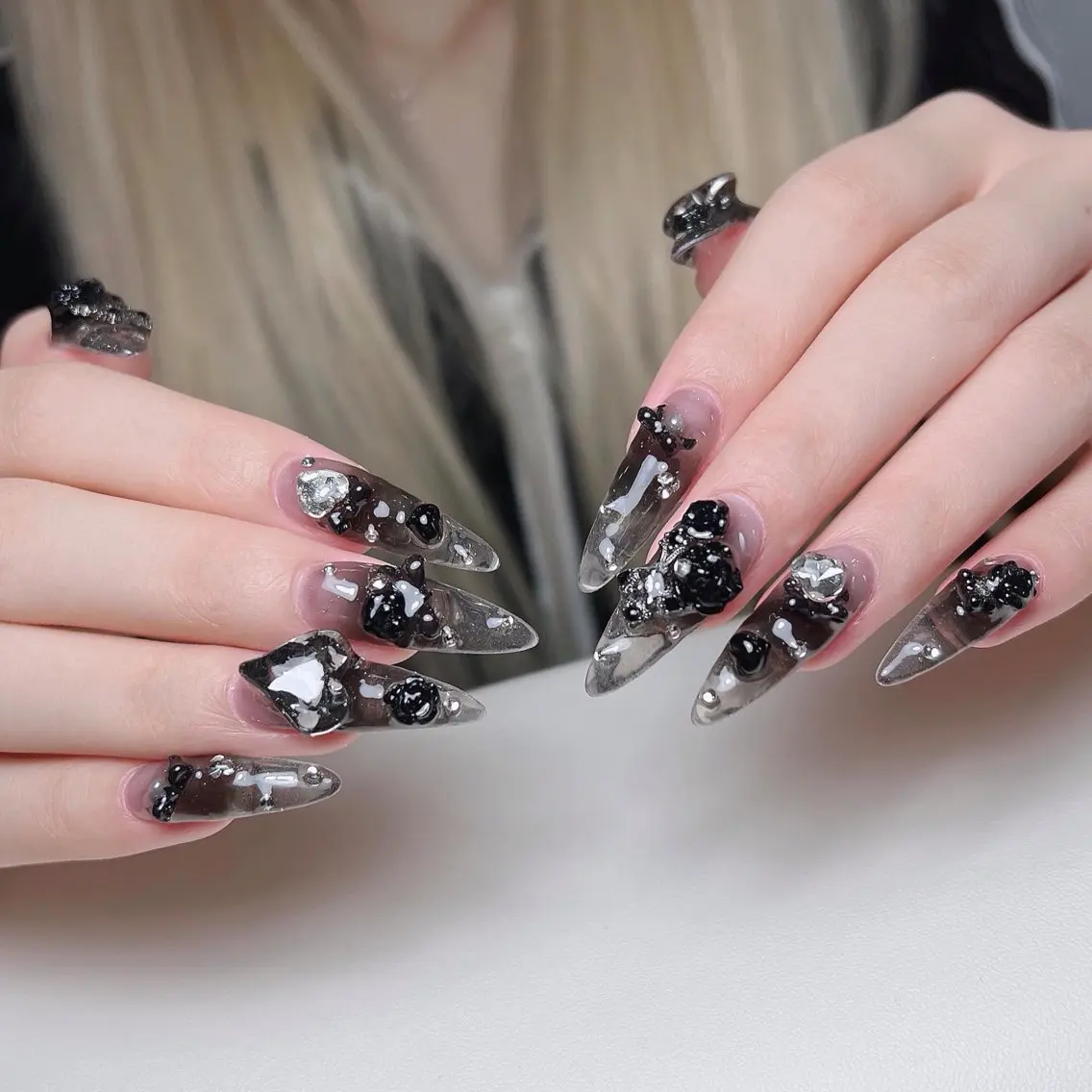 ネイル オーロラネイル ボルドー ブラウン 氷ネイル・うるうるネイル キラキラネイル ハンドネイル Sora  Nail 長さ出し専門店のネイルデザイン