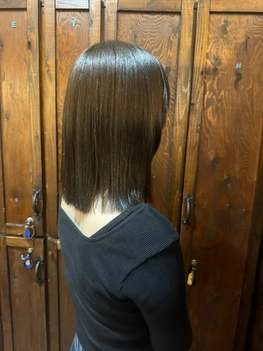 カラー ベージュカラー オリーブベージュ 佐瀬 萌生のヘアスタイル