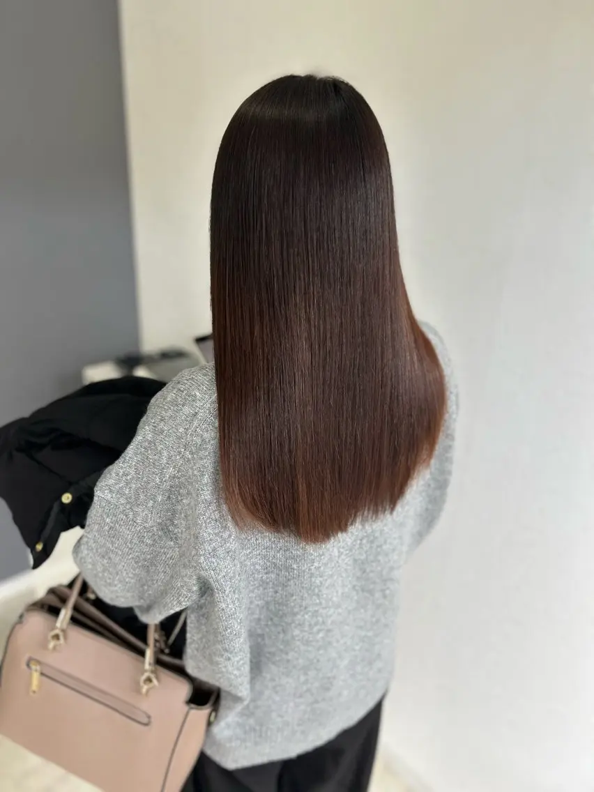 セミロング 〜貴女の人生に寄り添 う〜オダ　ジュンペイのヘアスタイル