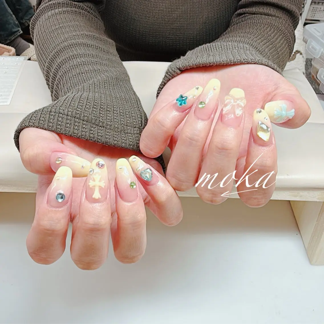 ネイル ハンドネイル ハンドケア 胡蝶蘭レディースサロ ンNailMOKAのネイルデザイン