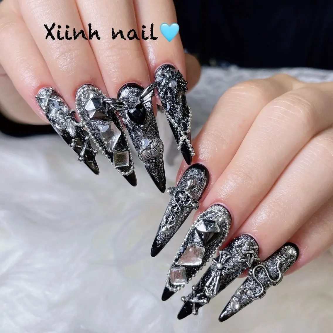 ネイル チークネイル フットネイル フレンチネイル ジェルネイル ハロウィン XIINH NAIL SALONのネイルデザイン