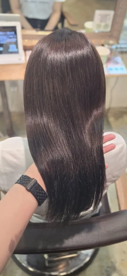 セミロング 谷岡 沙也佳のヘアスタイル