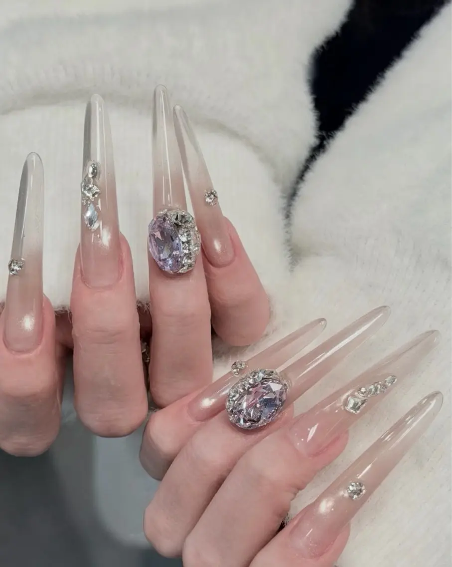 ネイル VELA ネイルサロンのネイルデザイン