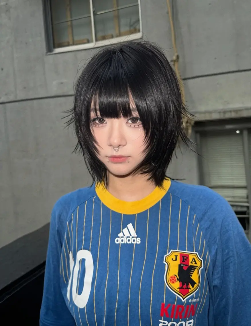 ミディアム レイヤー×ハイトーン ×デザイン 啓太のヘアスタイル