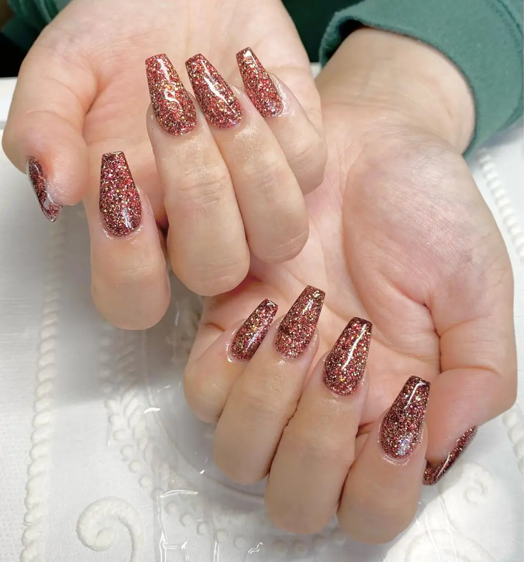 セミロング ネイル ゴールド 赤色 ハンドネイル LUNE NAILのその他イメージ