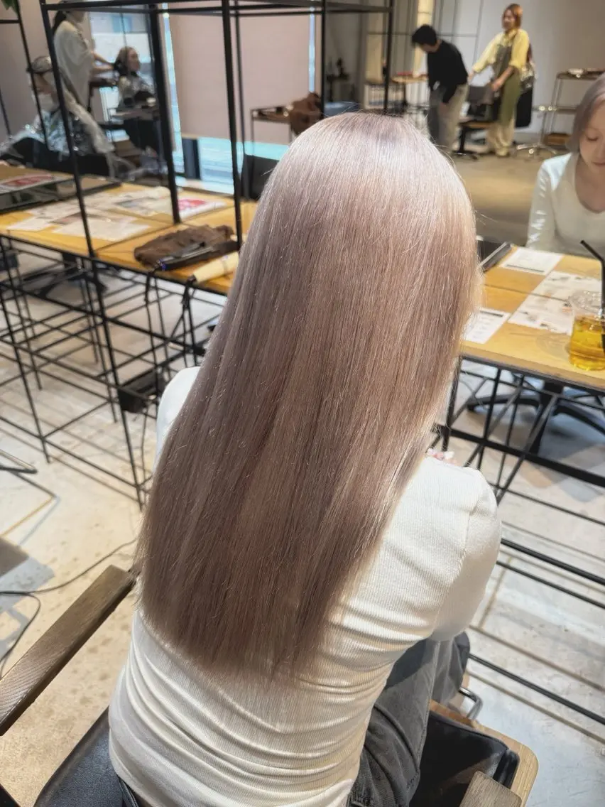 ロング ヘアカラー トリートメント ベージュカラー/新潟 カラー特化/落合優吾のヘアスタイル