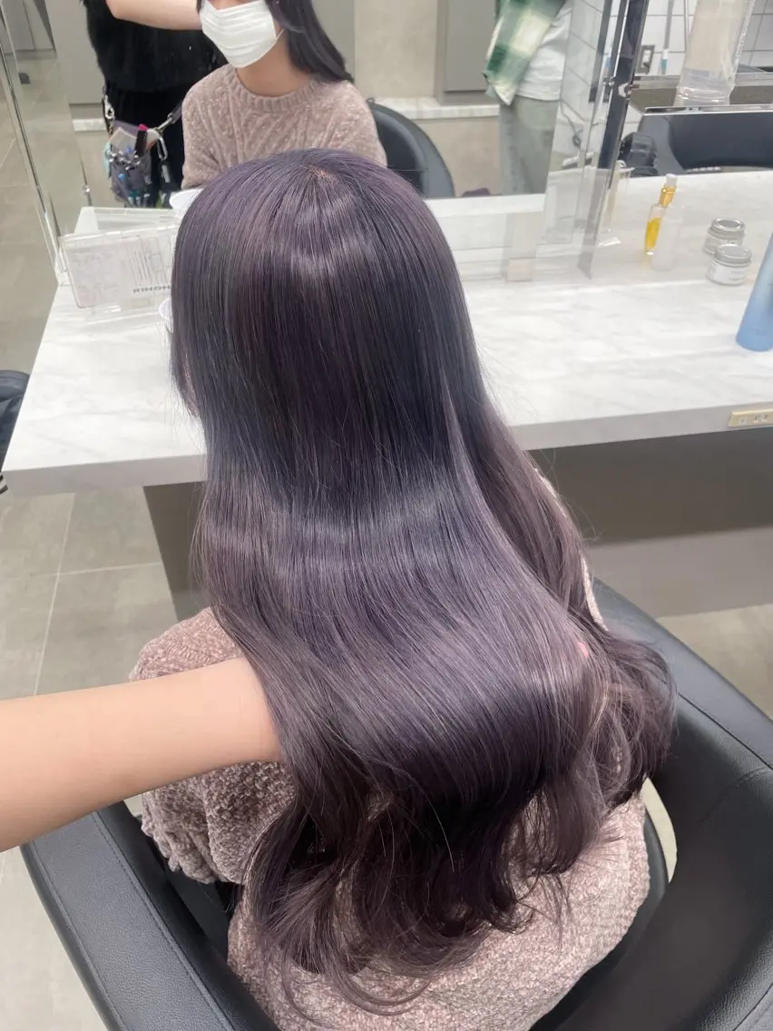 ロング カラー 抜け感レイヤー︴ ニュアンスカラーのヘアスタイル