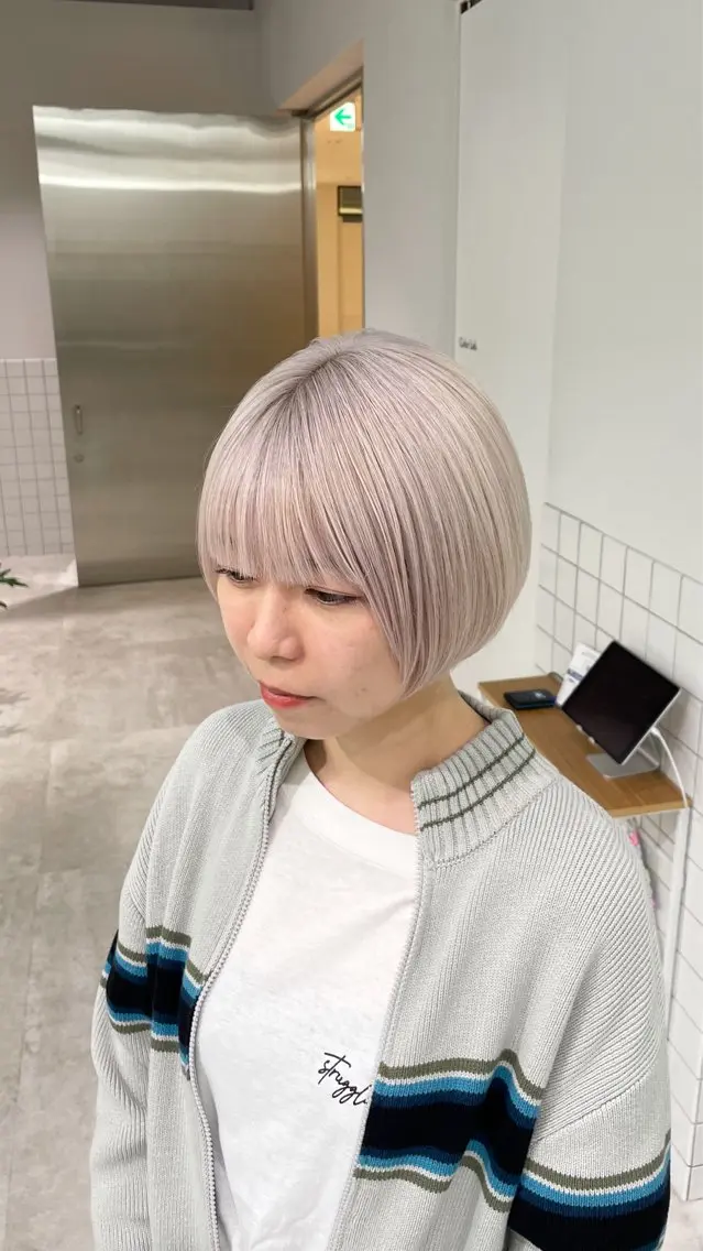 ショート カラー ハイトーンカラー ショートヘア 大人スタイル 太田のヘアスタイル