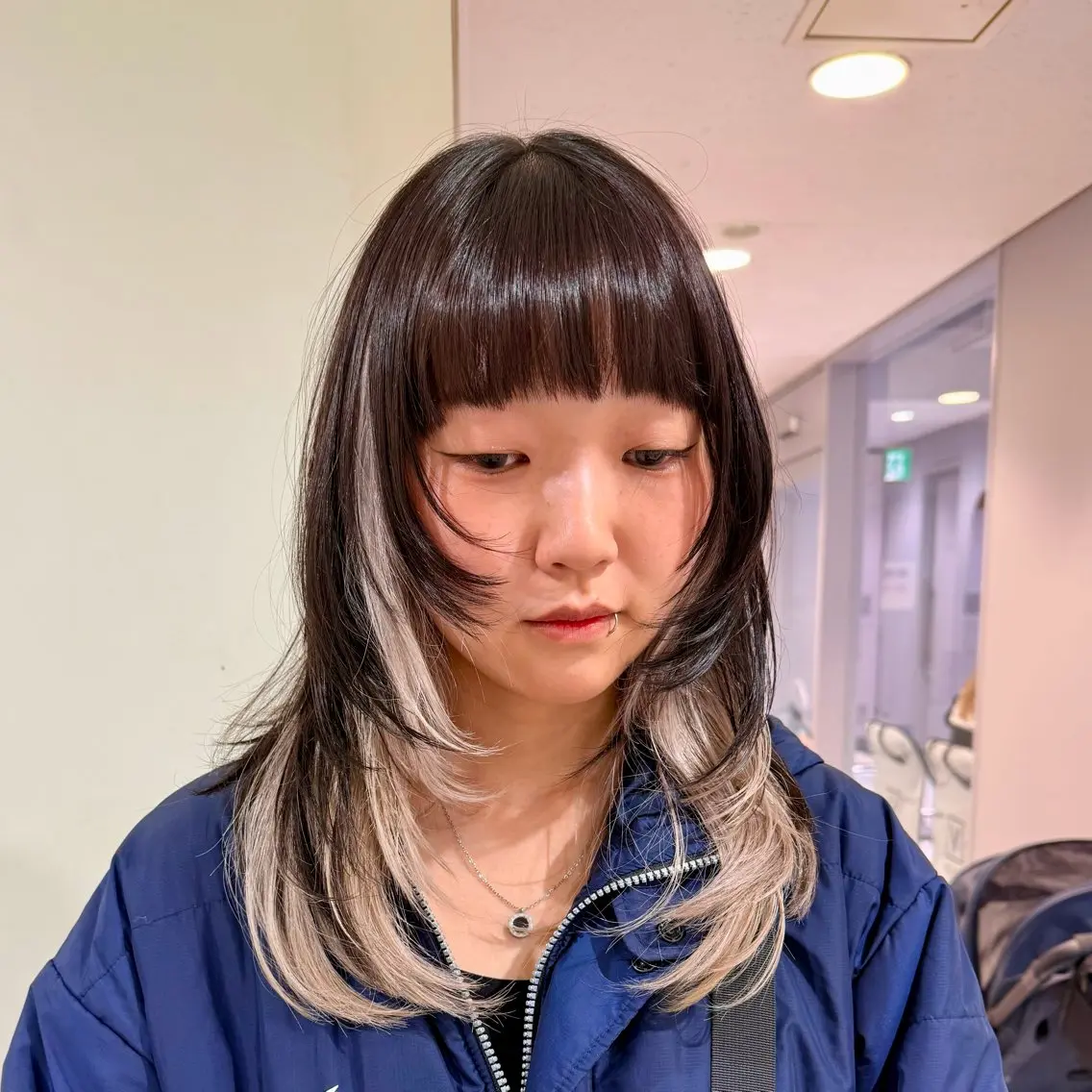 ロング カラー カット ヘアカラー トリートメント ハイトーンレイヤー 顔まわりSOTAのヘアスタイル