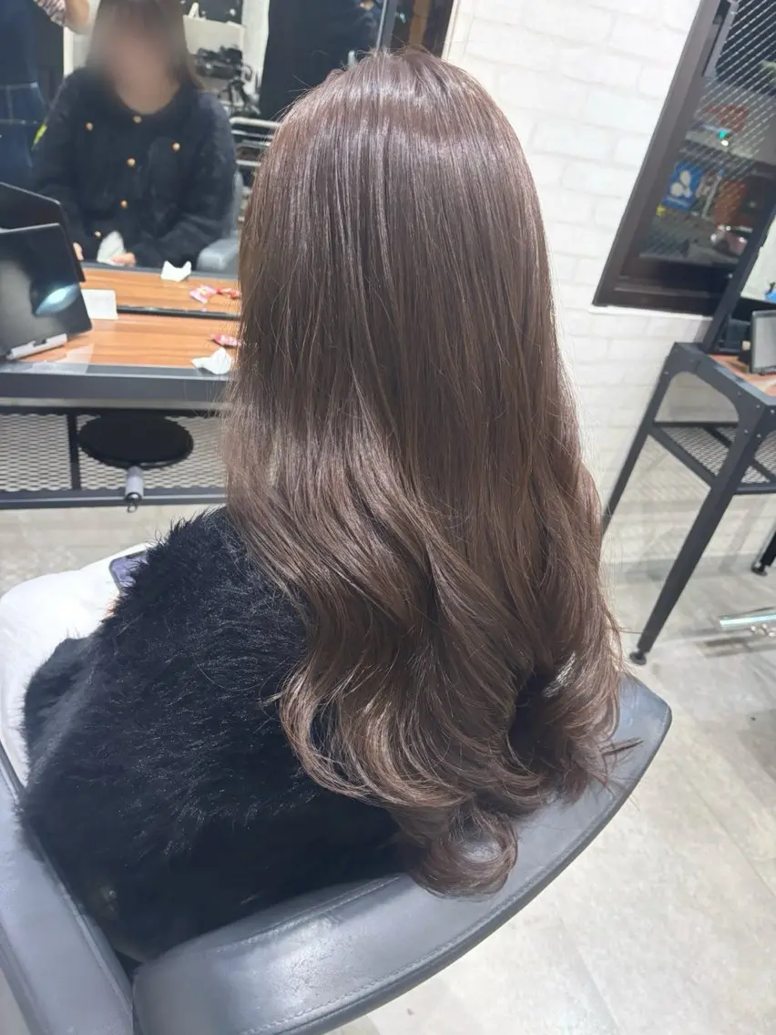 ロング カラー ヘアアレンジ カット ヘアカラー トリートメント kei🤎ベージュ /透明感カラー/博多のヘアスタイル