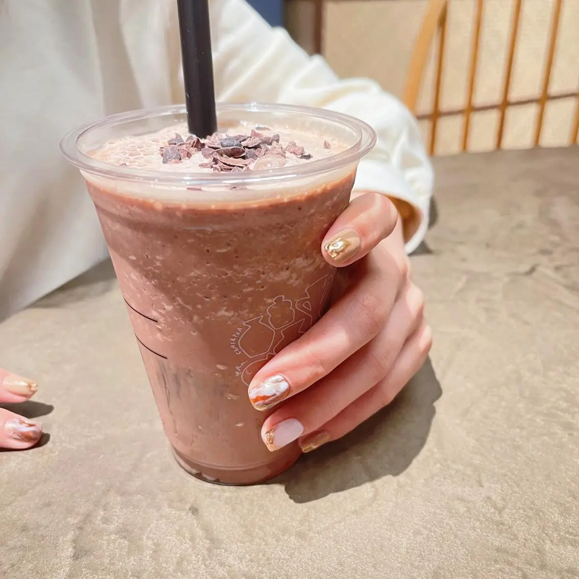 ネイル オーロラネイル フットネイル フレンチネイル ジェルネイル 韓国ネイル ハンドネイル ハンドケア 【ENサロン】 Rei💜Nailのネイルデザイン