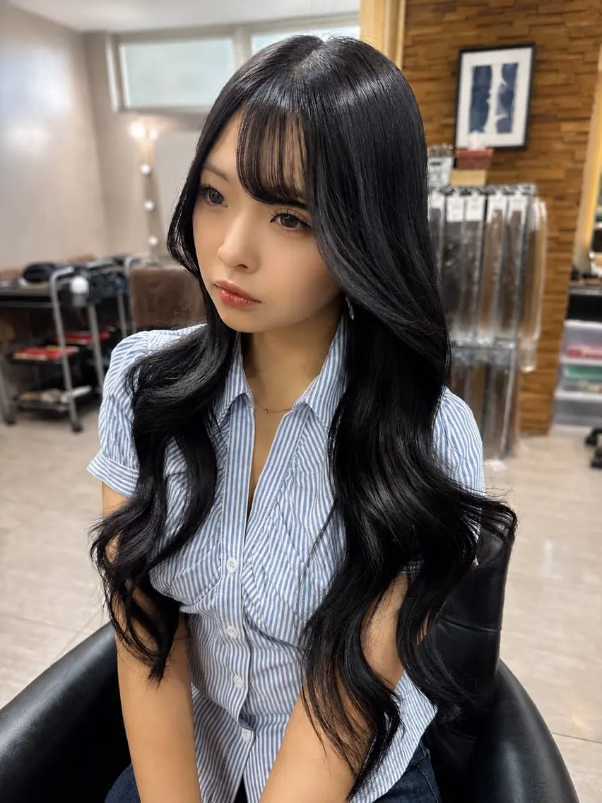 ロング カラー シールエクステ 黒髪 エクステ レイヤーカット ロング カット ヘアカラー トリートメント RIEブリーチ& エクステ特化型のヘアスタイル