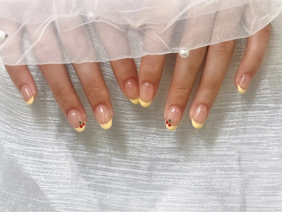 ネイル アートネイル フレンチネイル RUBYネイルサロン 9Caratsのネイルデザイン