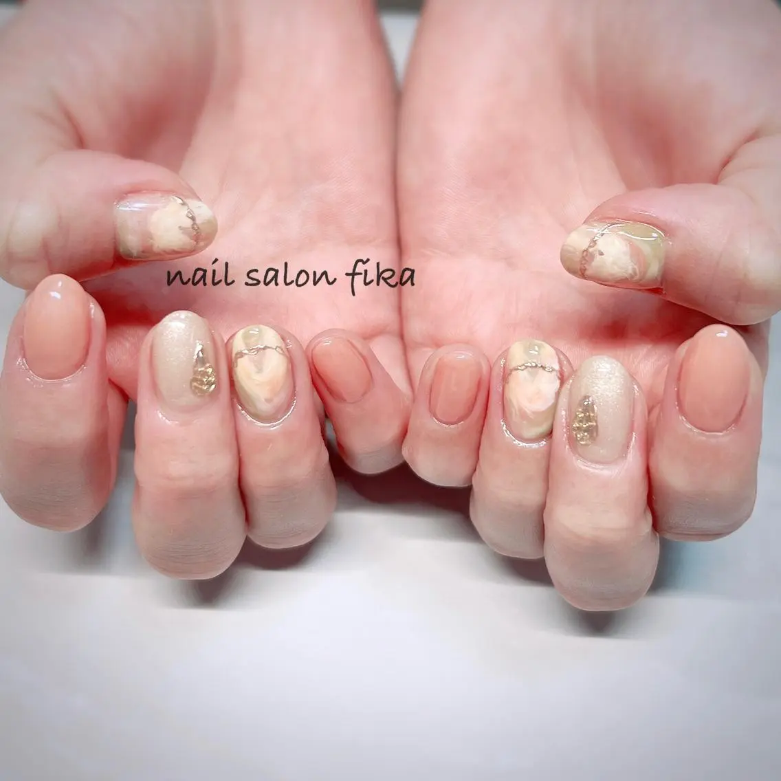 ネイル ニュアンスネイル オフィスネイル ピンク ピスタチオネイル nail salon fikaのネイルデザイン