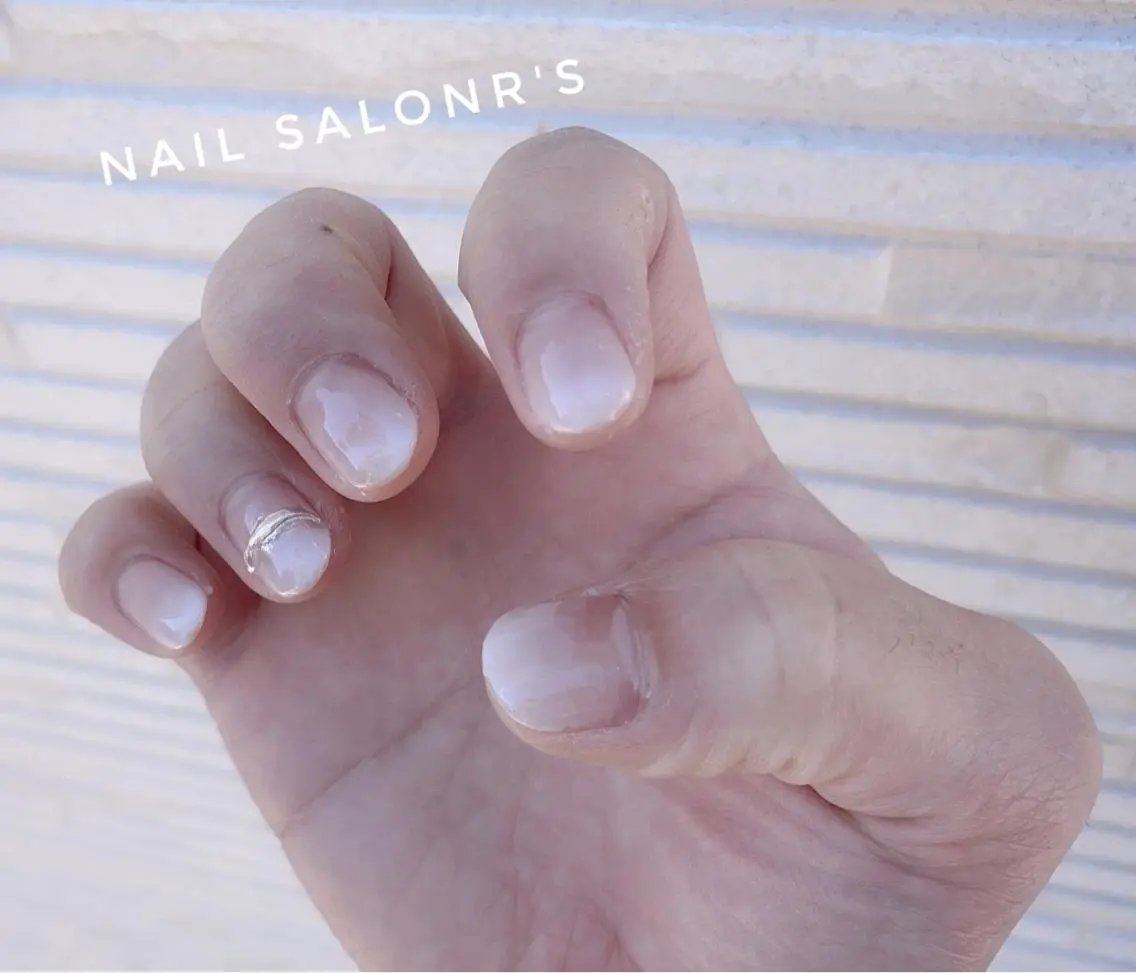 ネイル グラデーション ニュアンスネイル シンプルネイル ホワイト nail salon R'sのネイルデザイン