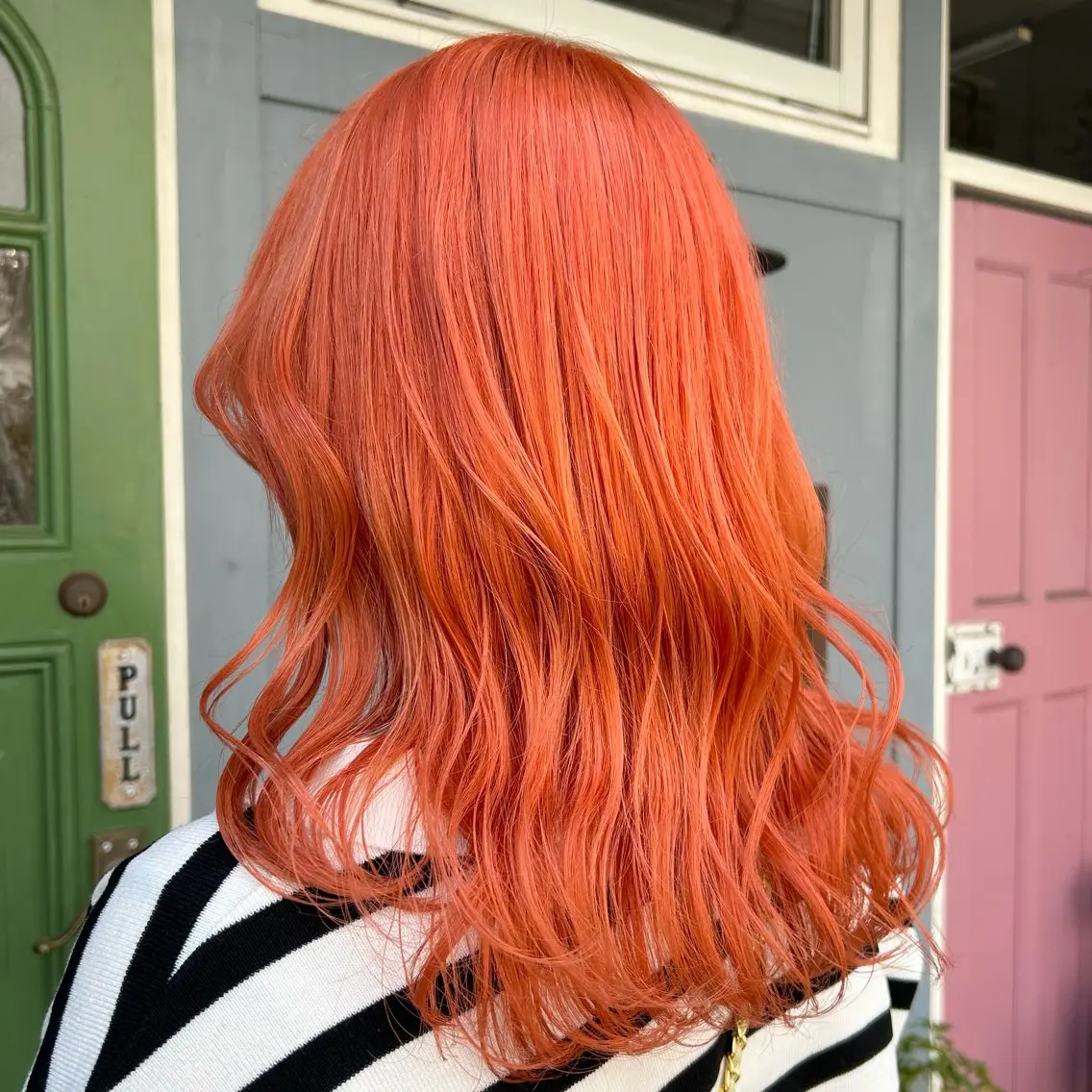 ミディアム カラー ブリーチ オレンジ カット ヘアカラー トリートメント BRITS 渡辺 菜々子のヘアスタイル