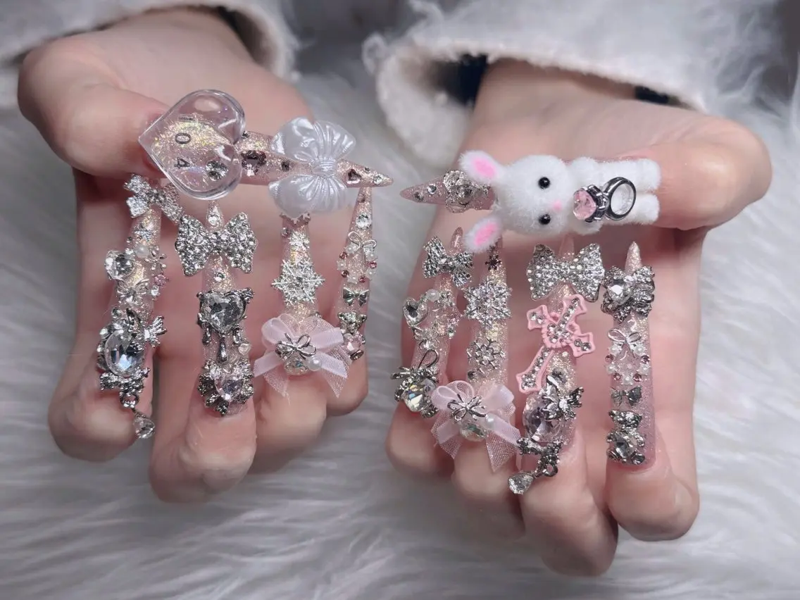 ネイル オーロラネイル フレンチネイル ジェルネイル ハロウィン キラキラネイル ハンドネイル H.baby Nail Salonのネイルデザイン
