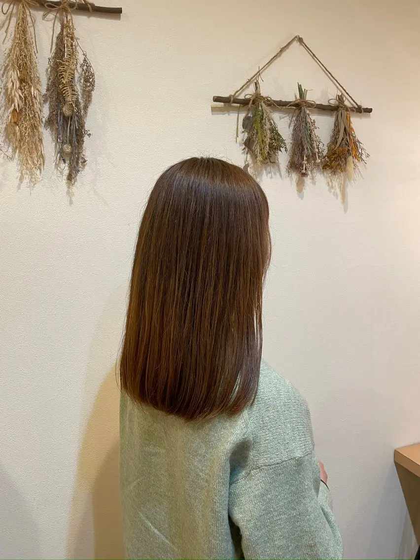 セミロング カラー 中村 樹菜のヘアスタイル