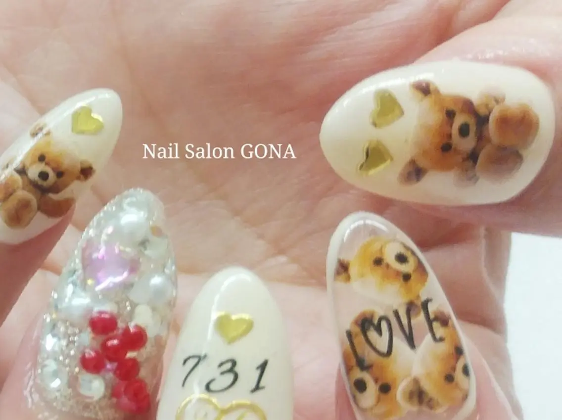 ネイル ネイルサロン& スクールGONAのネイルデザイン