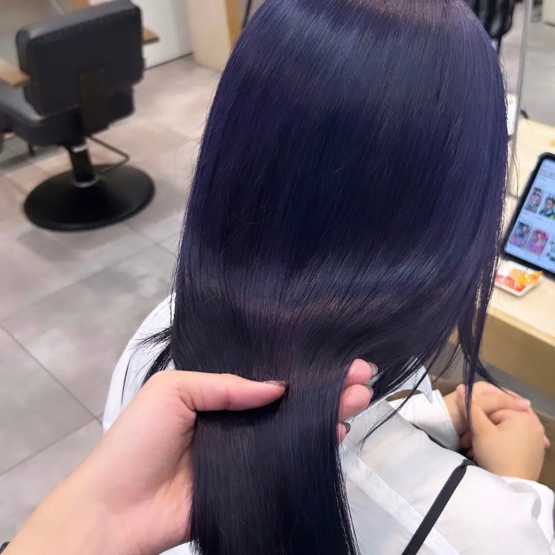 ロング カラー ブリーチ ラベンダーカラー カット ヘアカラー デザインカラー 🥨HAZUKiのヘアスタイル