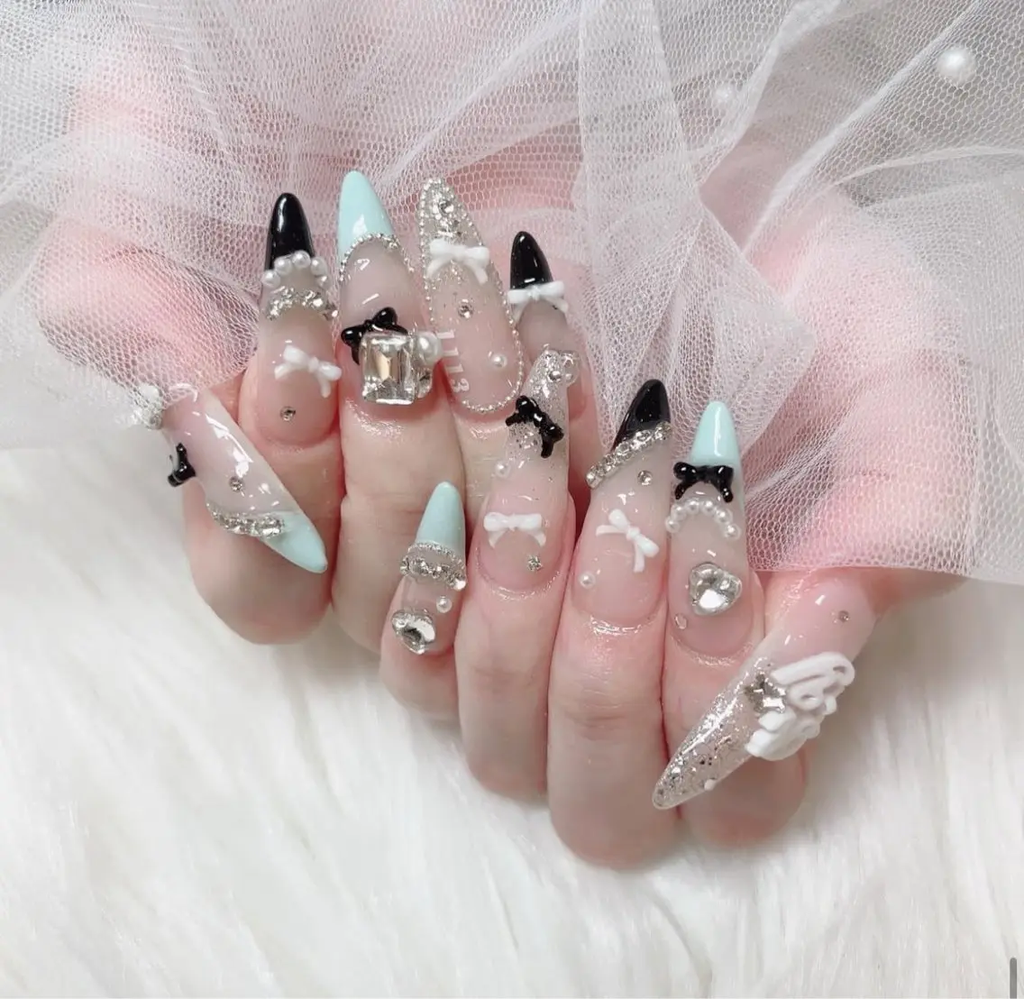 ネイル アートネイル フラワーネイル フレンチネイル ジェルネイル グラデーション ハンドネイル Ryu Nail NekoChanのネイルデザイン