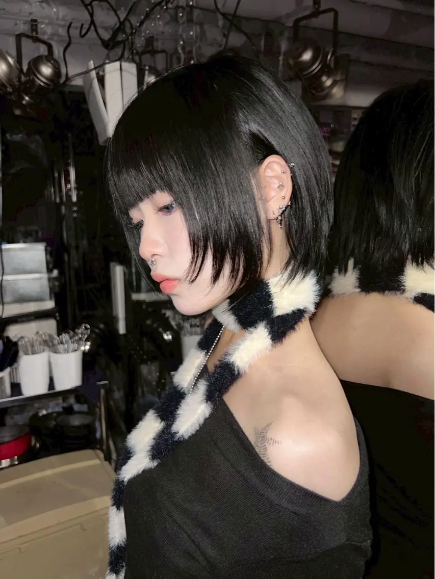 ショート カット AIRA/ブリーチ /透明感カラーのヘアスタイル