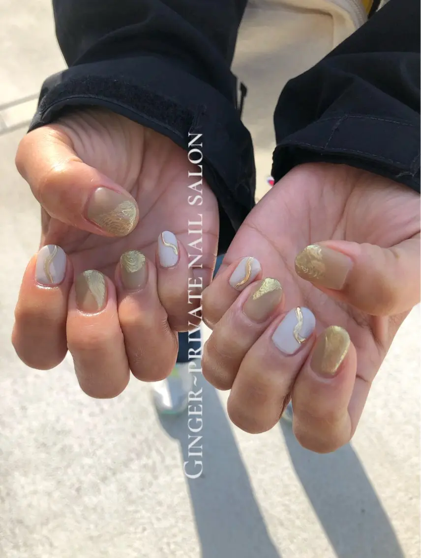 ネイル フットネイル グラデーション ニュアンスネイル オフィスネイル ginger nail&spaのネイルデザイン