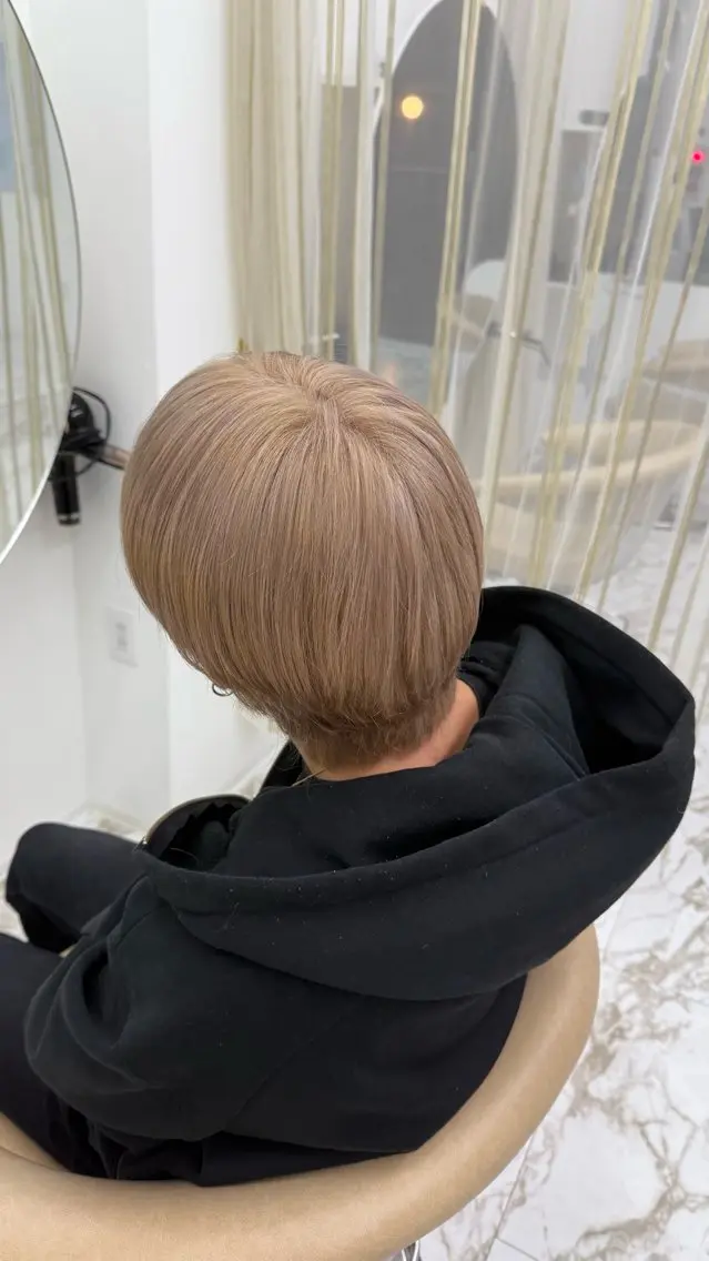 ダブルカラー(ブリーチリタッチ、オンカラー)+トリートメントの写真
